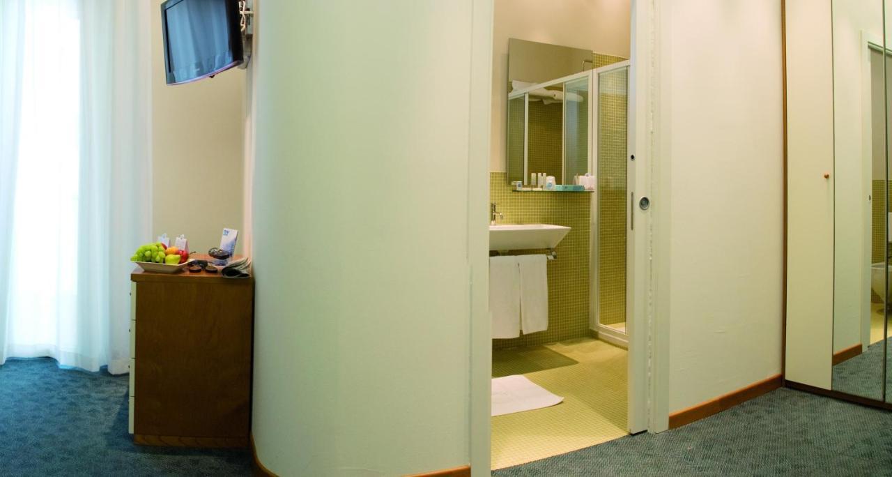 Hotel Sorriso Милано Мартима Екстериор снимка