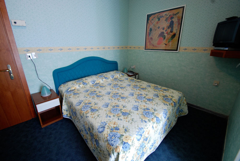 Hotel Sorriso Милано Мартима Екстериор снимка